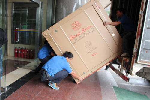 宝安钢琴贵重工艺品无忧运